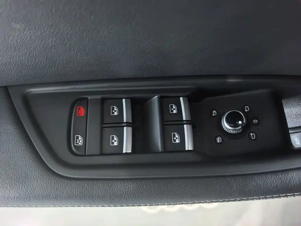 Audi A4L — миниатюра 14