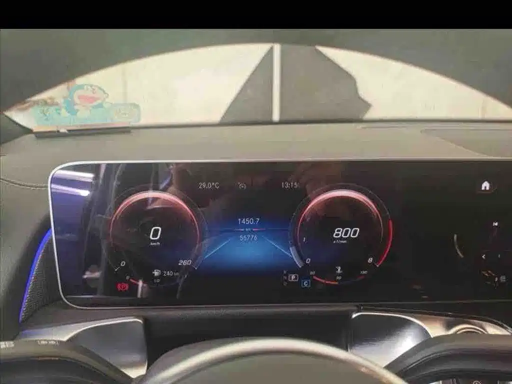 Mercedes-Benz GLB — миниатюра 8