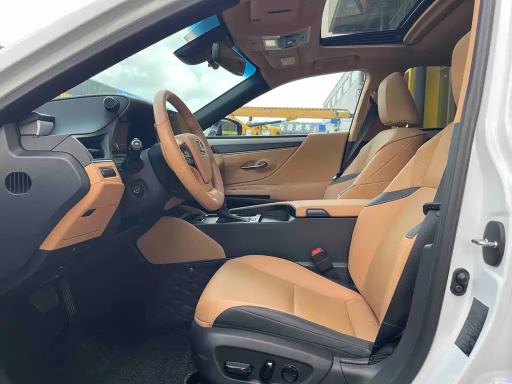 Lexus ES — миниатюра 4