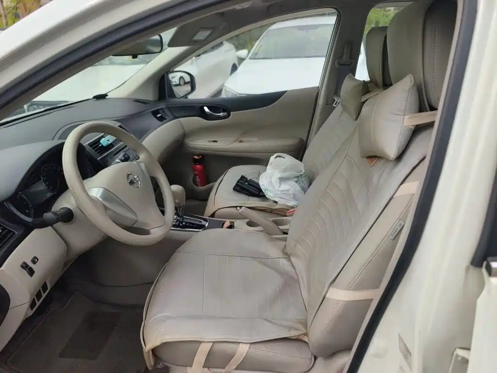 Nissan Tiida — миниатюра 11