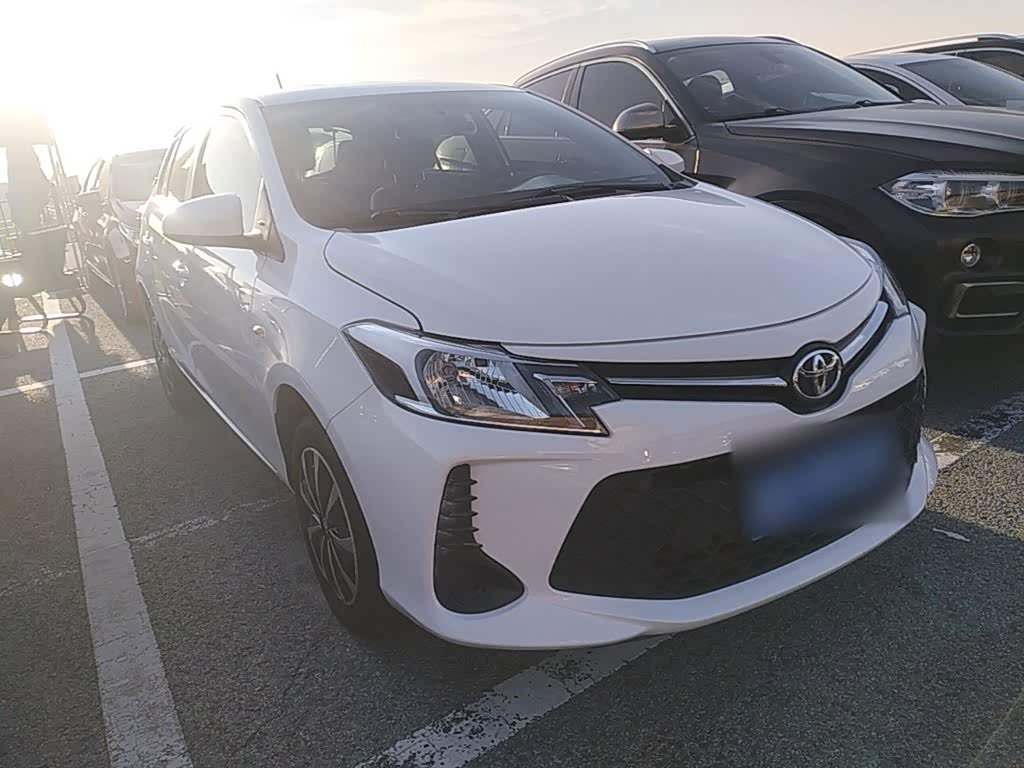 Toyota Vios FS 1.5 л 2022 г. Белый, пробег 35400 км