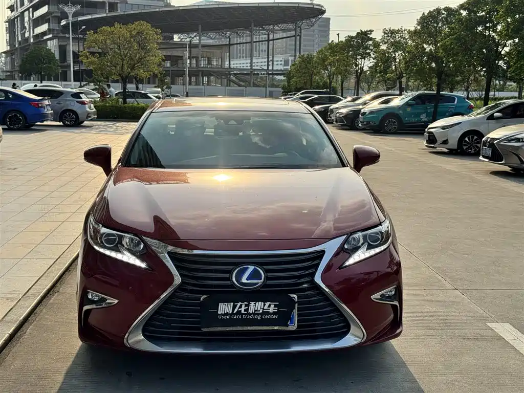 Lexus ES — миниатюра 2