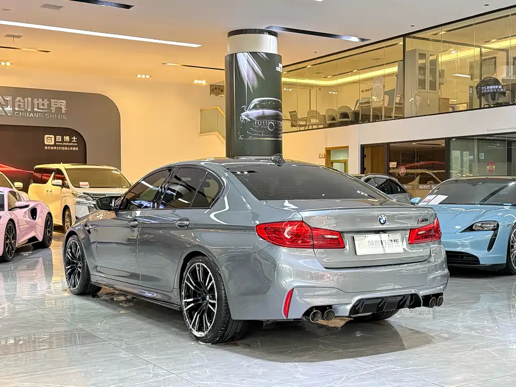 BMW M5