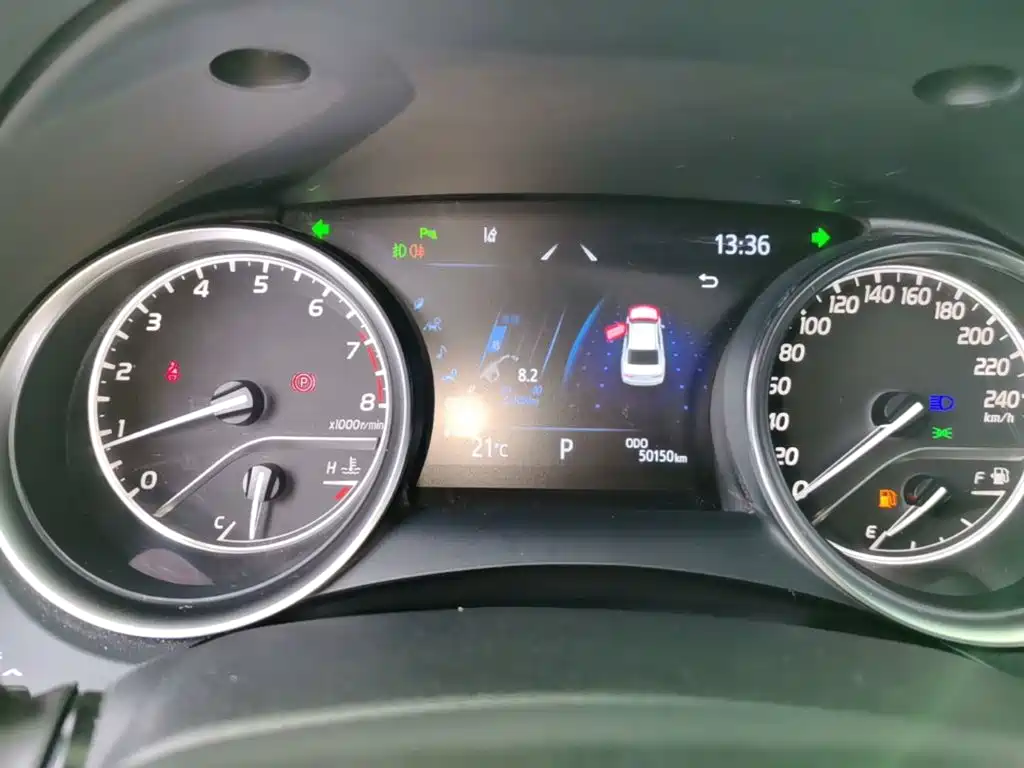Toyota Camry — миниатюра 12