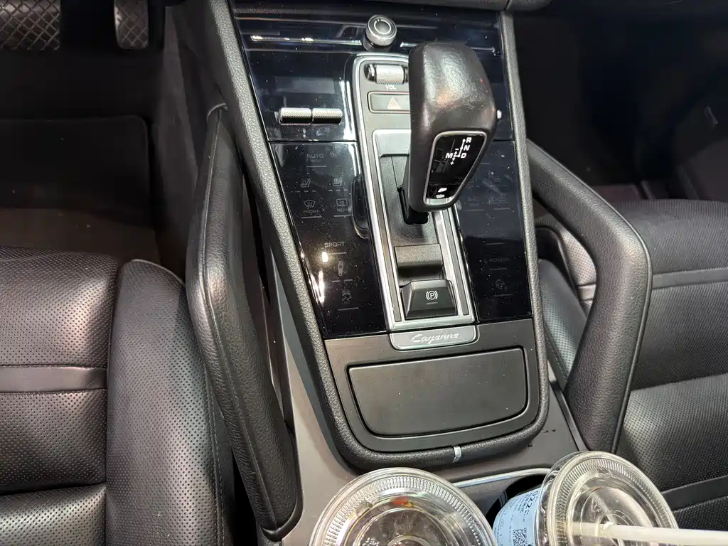 Porsche Cayenne Hybrid — миниатюра 6