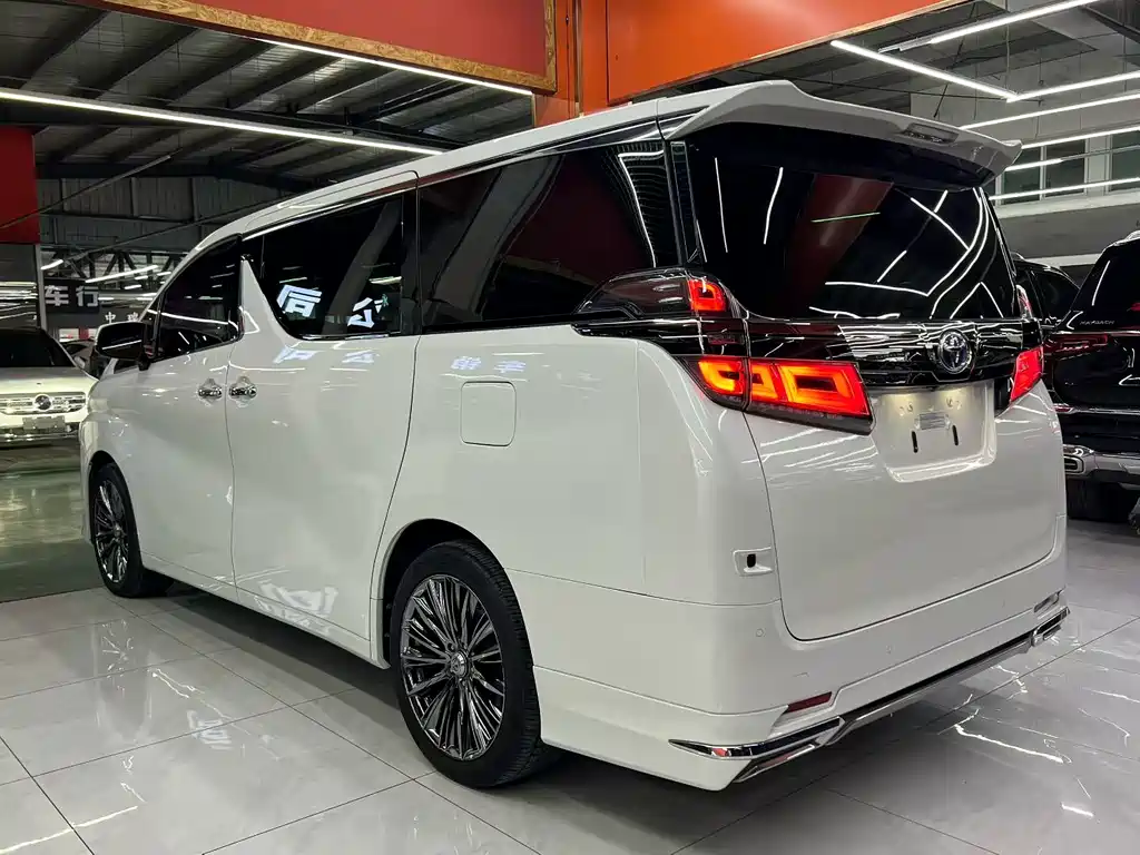 Toyota Vellfire 2021 2.5L HV