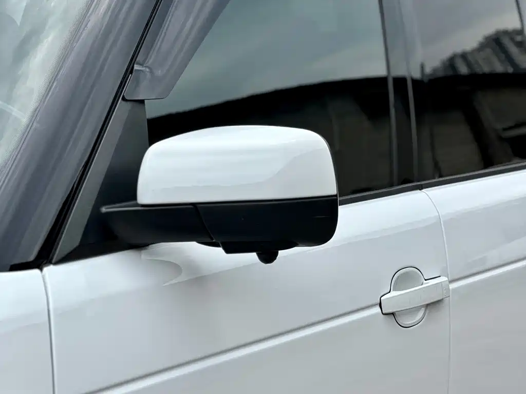 Land Rover Range Rover — миниатюра 21