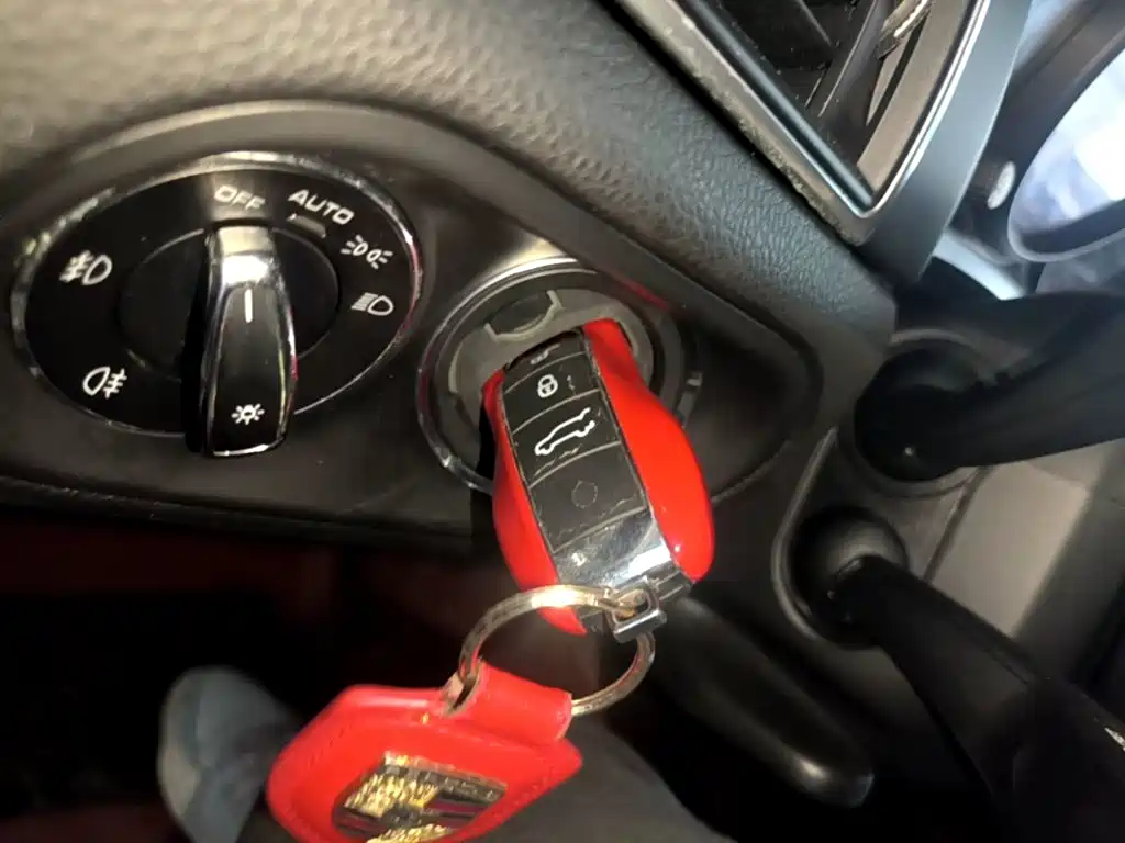 Porsche Macan — миниатюра 9