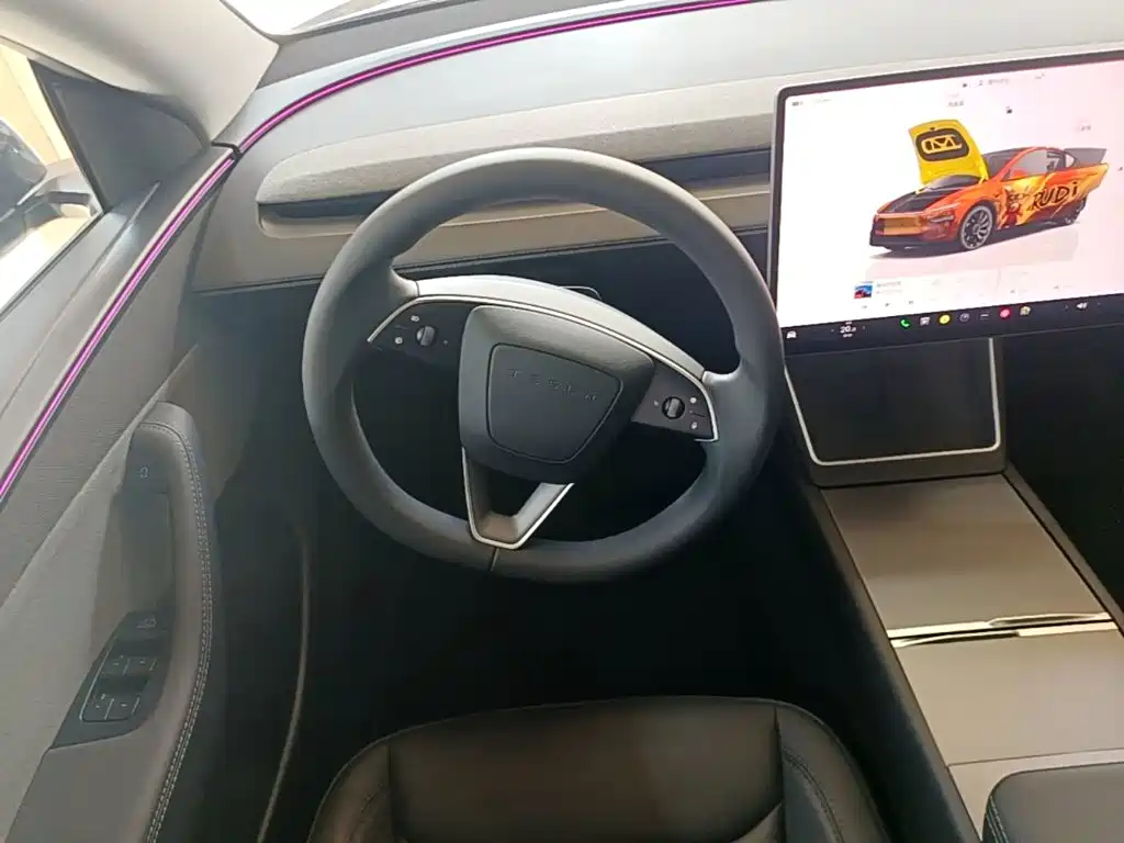 Tesla Model Y — миниатюра 11
