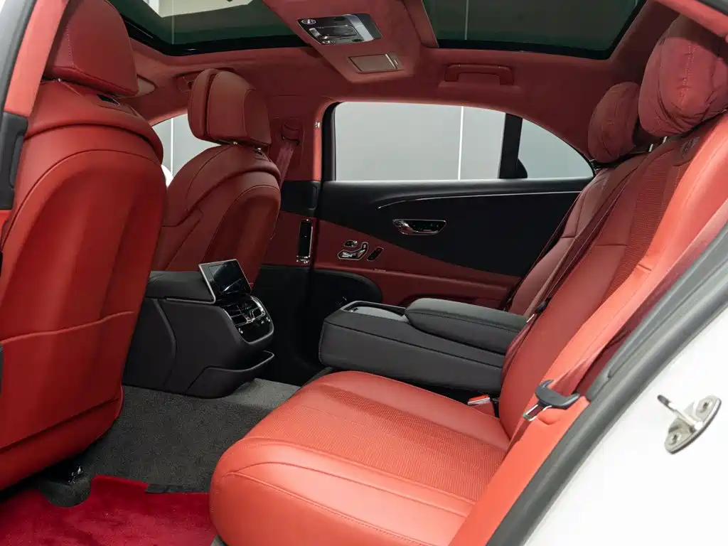 Bentley Flying Spur — миниатюра 12