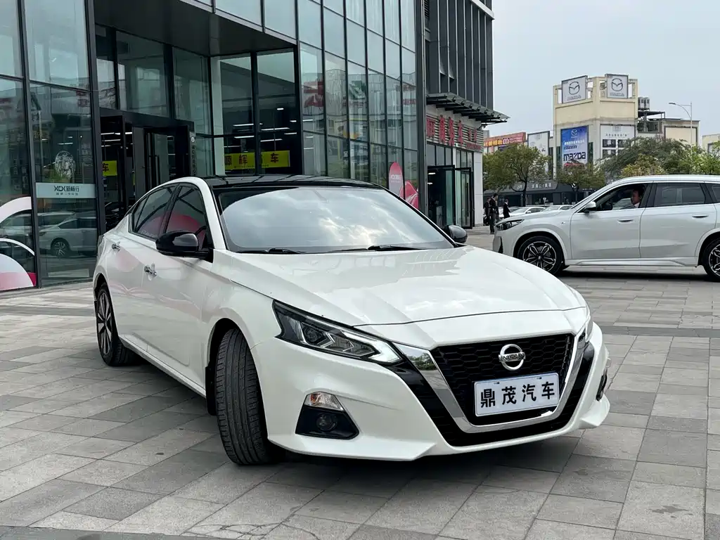 NISSAN TEANA