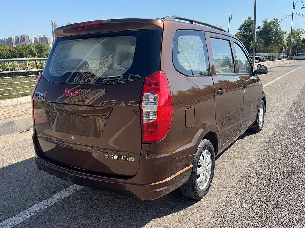 Wuling Hongguang — миниатюра 7