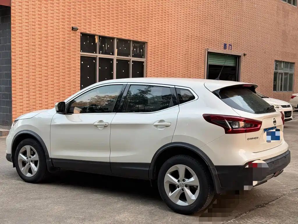 Nissan Qashqai — миниатюра 6