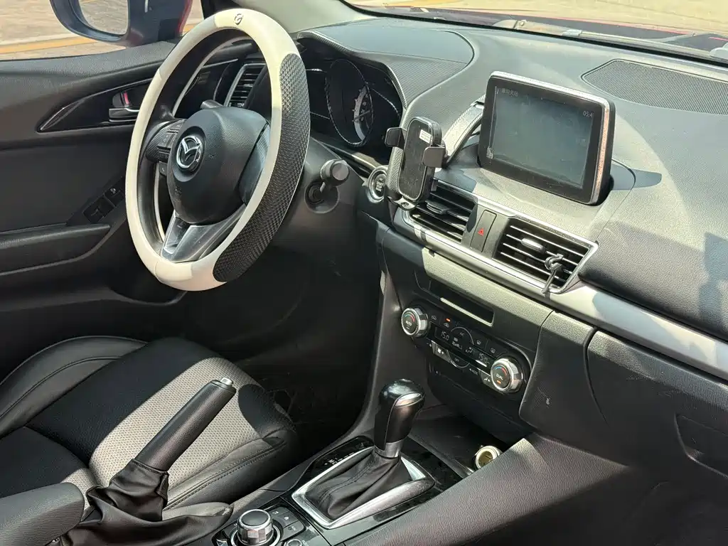 Mazda 3 Axela — миниатюра 11