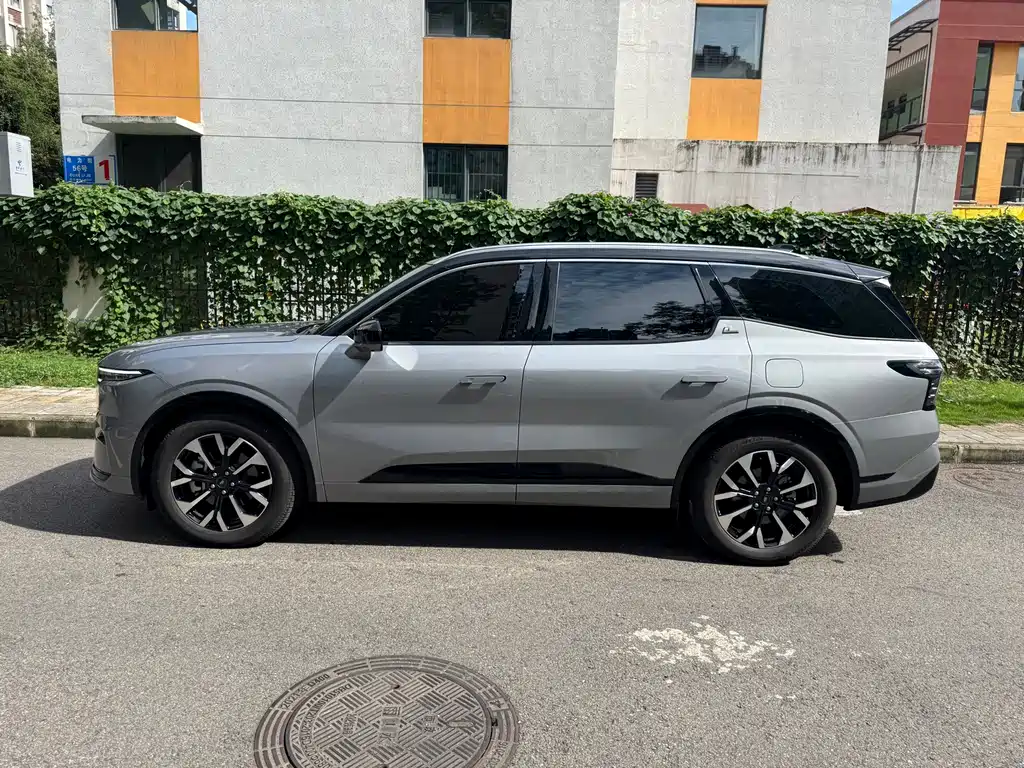 Ford Edge — миниатюра 6