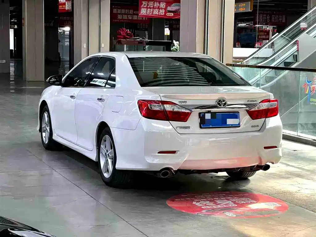 Toyota Camry 2012 2.0S