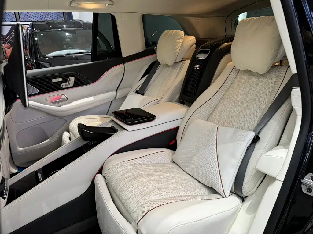 Mercedes-Benz GLS — миниатюра 16