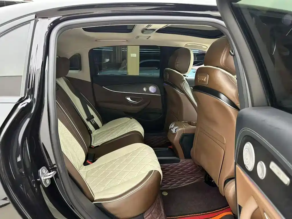 Mercedes-Benz E-Class — миниатюра 5