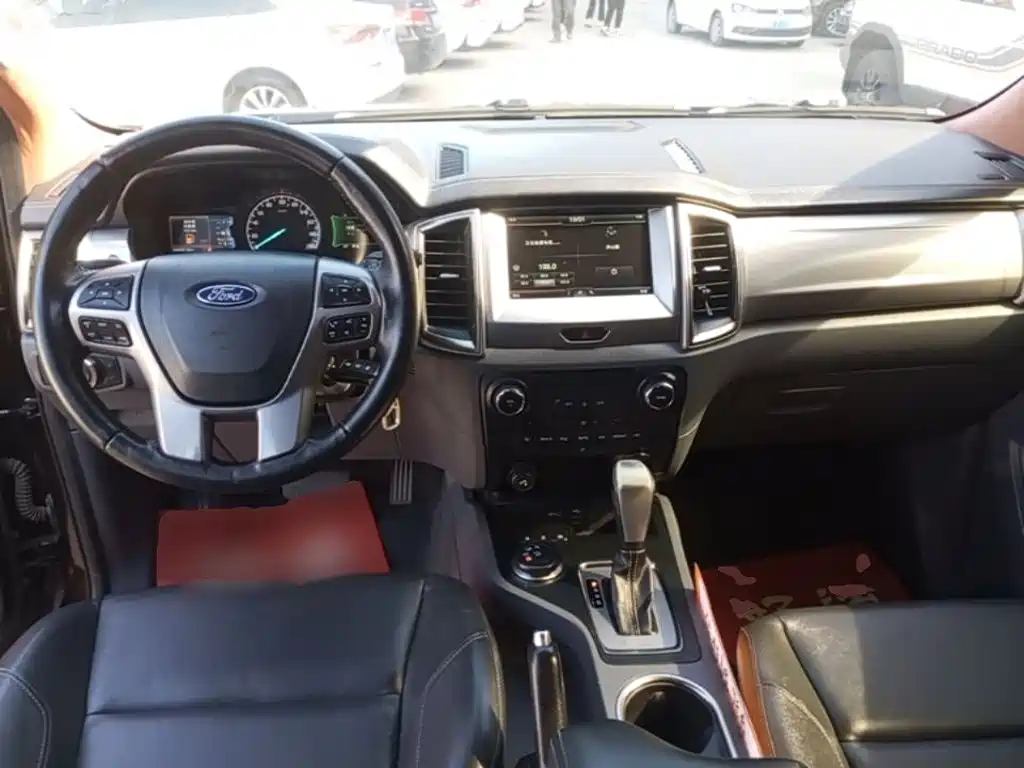 Ford Everest — миниатюра 10