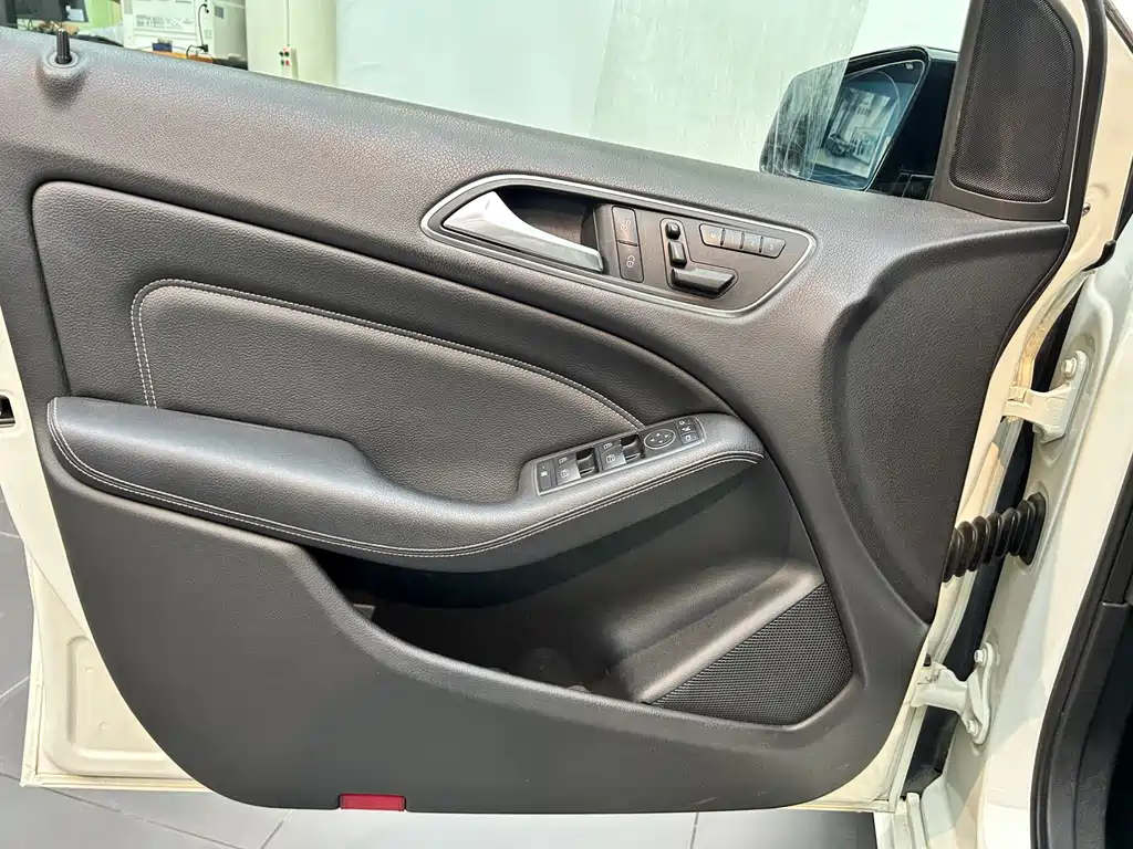 Mercedes-Benz B-Class — миниатюра 20