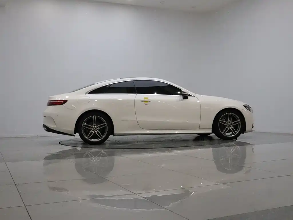 Mercedes-Benz E-Class (Import) — миниатюра 8
