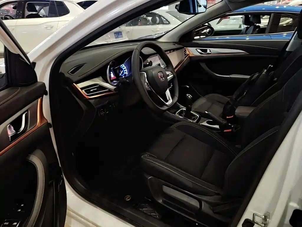 Changan Eado XT — миниатюра 16