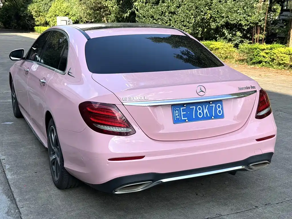Mercedes-Benz E-Class — миниатюра 4