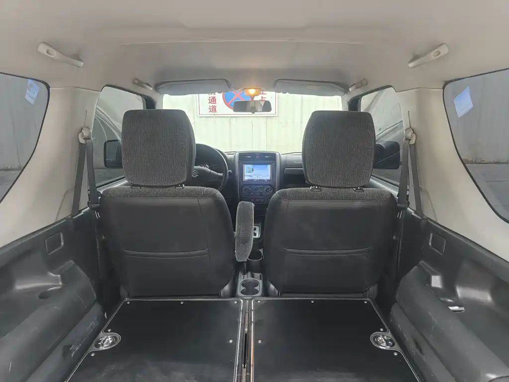Suzuki Jimny — миниатюра 6