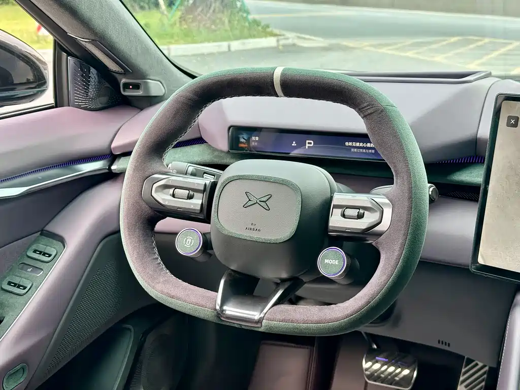 XPeng P7 — миниатюра 12