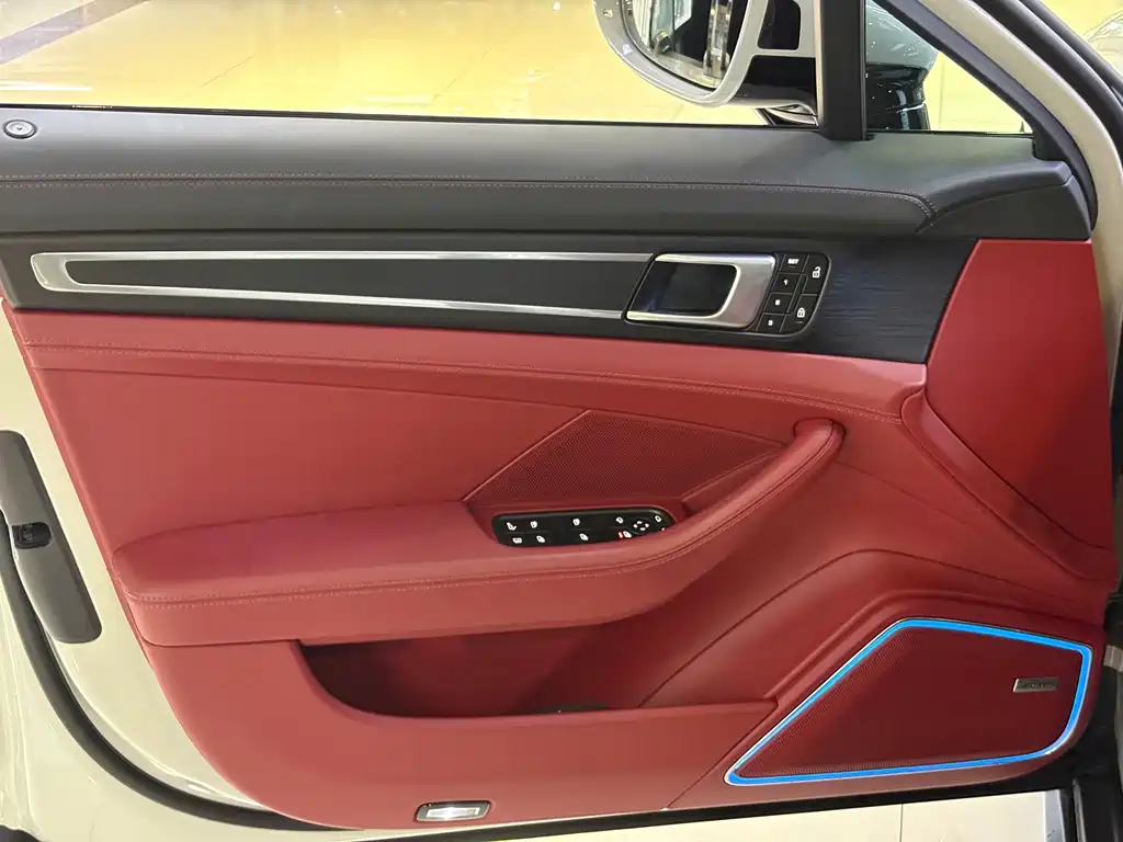 Porsche Panamera Hybrid — миниатюра 6