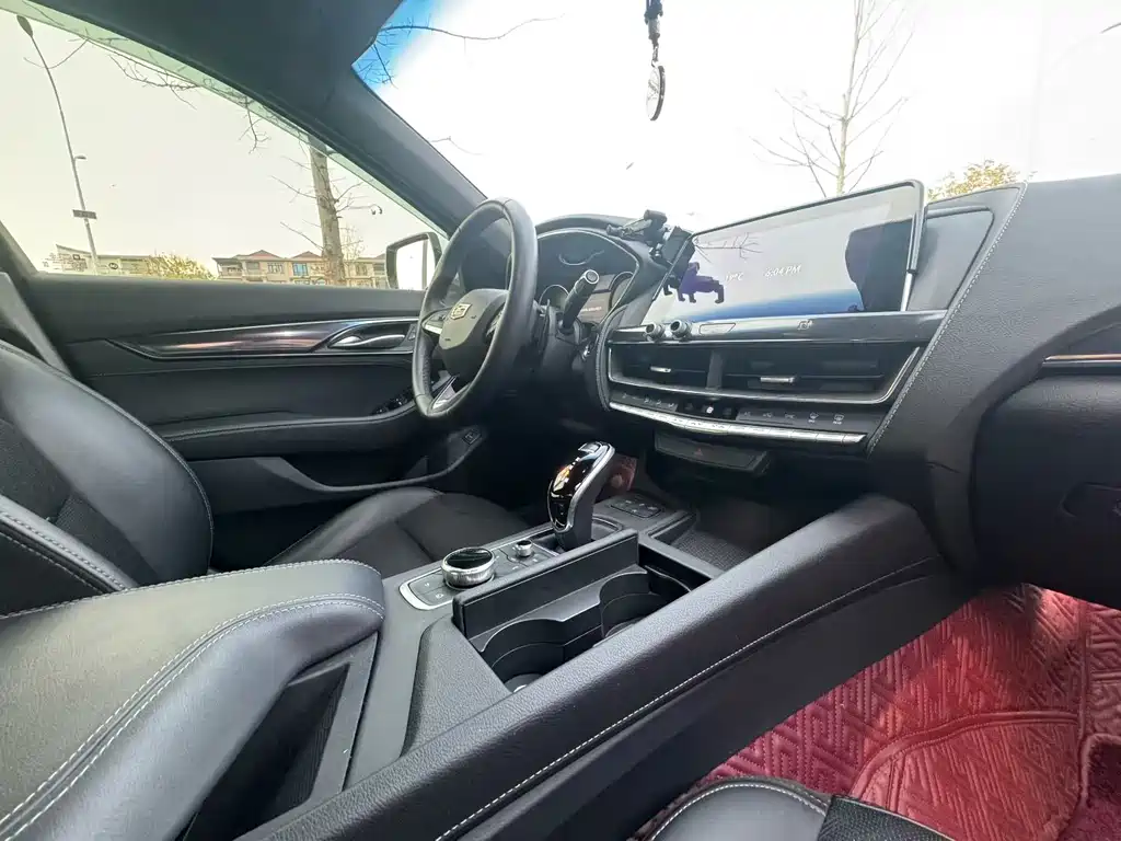 Cadillac CT5 - фото 9