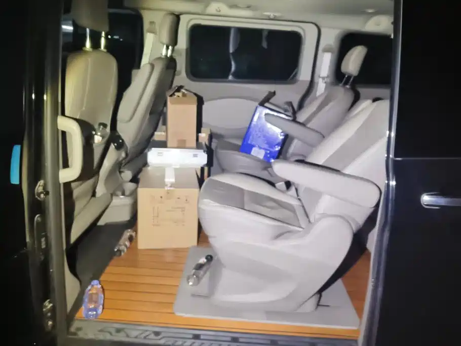 Ford Tourneo — миниатюра 11