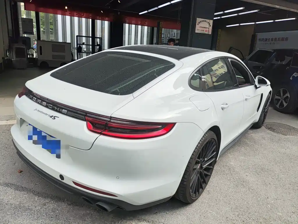Porsche Panamera — миниатюра 5