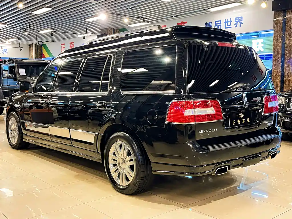 Lincoln Navigator — миниатюра 7