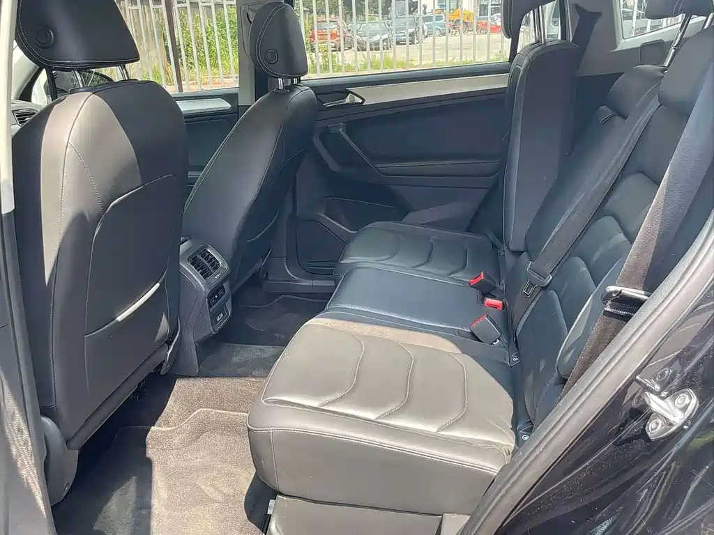 Volkswagen Tiguan L — миниатюра 3