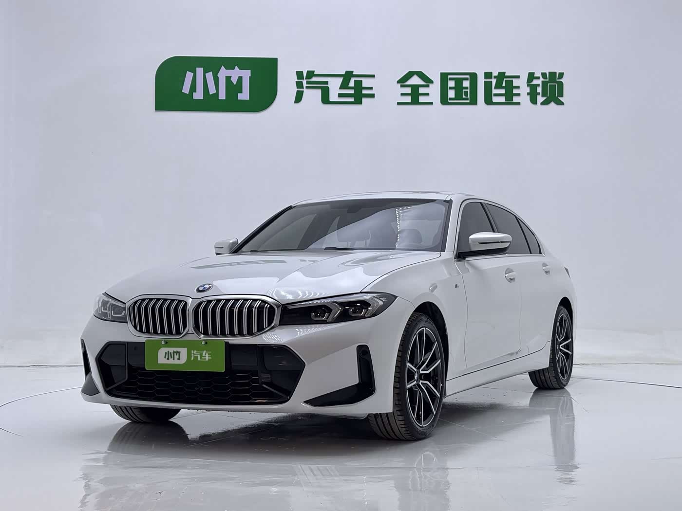 BMW 3 Series 2.0 л 2023 г. Белый, пробег 37000 км
