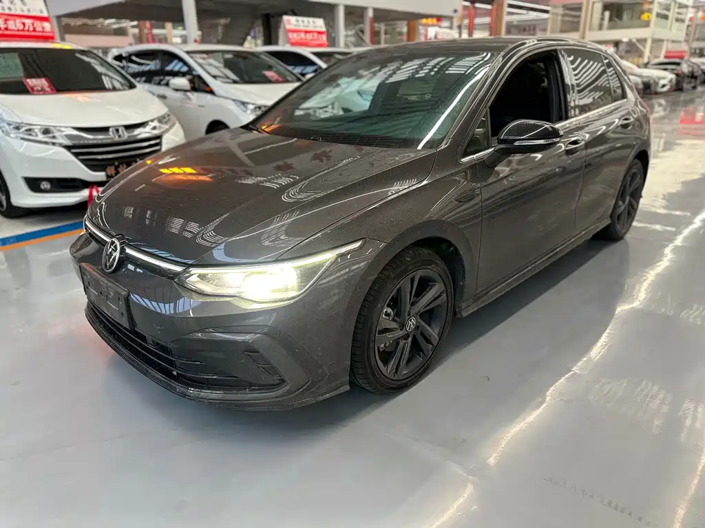 Volkswagen Golf 2021