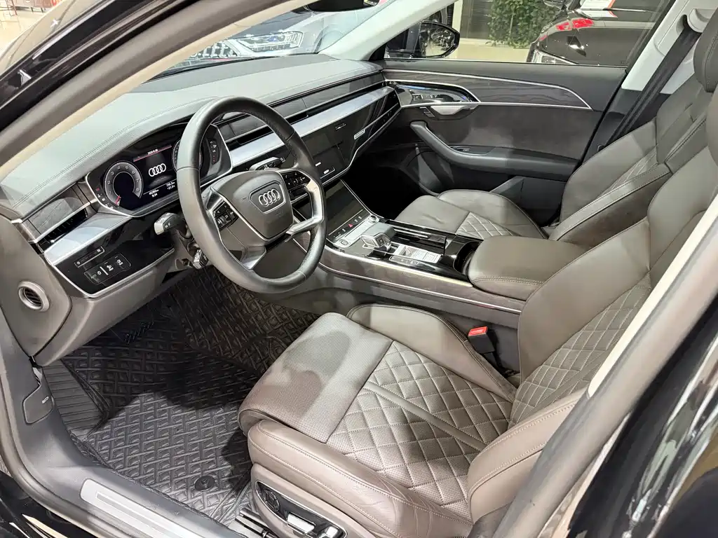Audi A8 — миниатюра 6