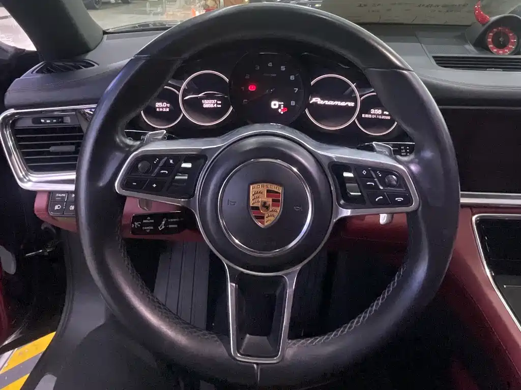 Porsche Panamera — миниатюра 12
