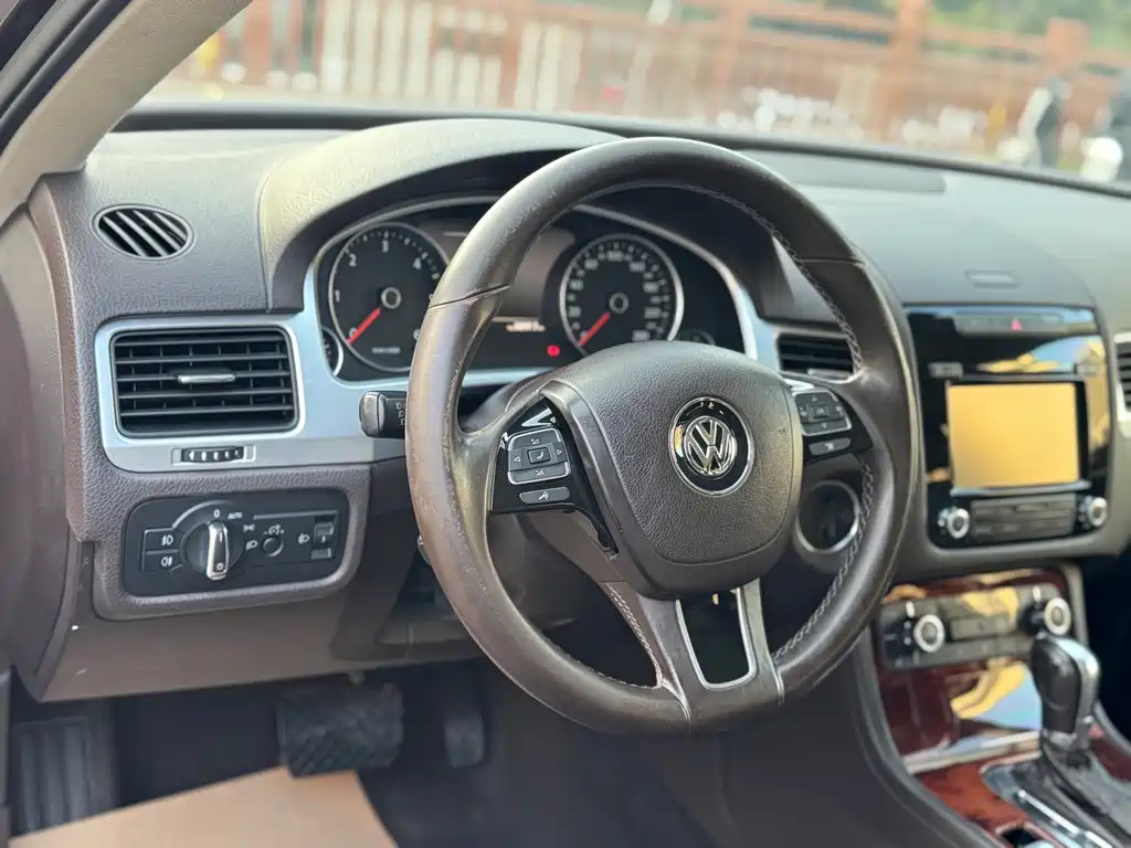 Volkswagen Touareg 2011 3.0TSI
