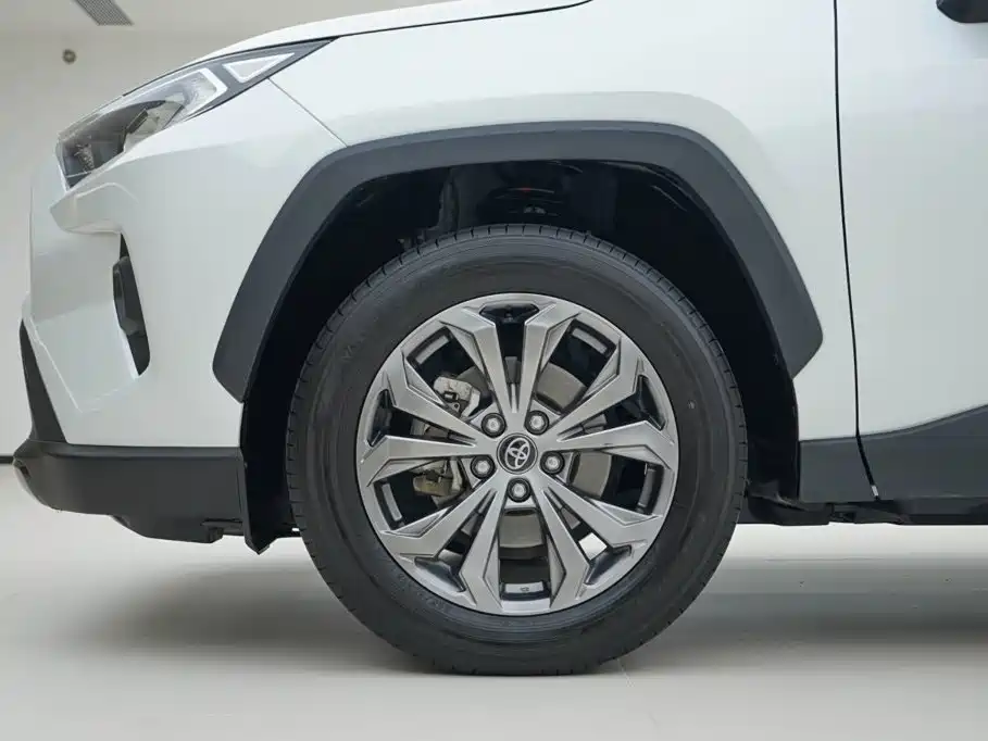 Toyota RAV4 — миниатюра 14