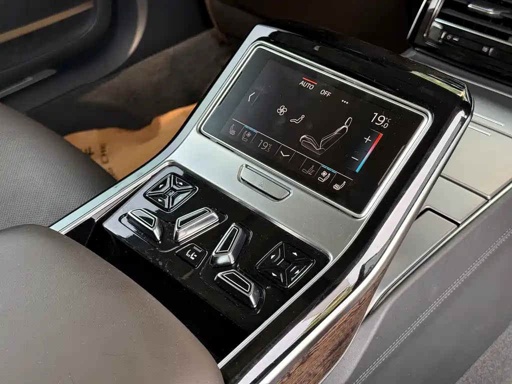 Audi A8 — миниатюра 13