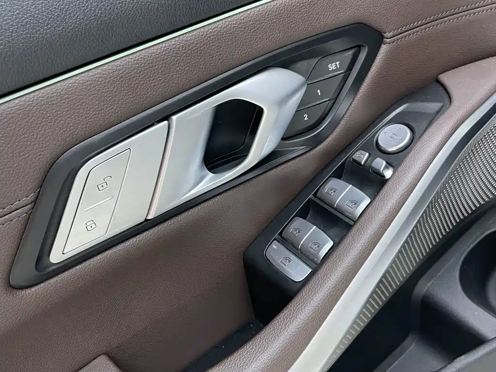 BMW 3 Series — миниатюра 9