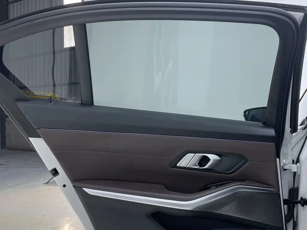 BMW 3 Series — миниатюра 18