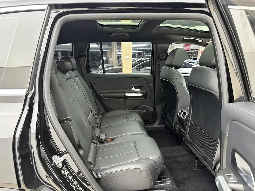 Mercedes-Benz GLB — миниатюра 5