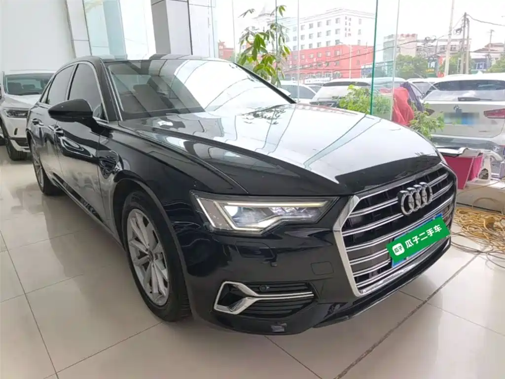 Audi A6L 2023 40 TFSI Luxury