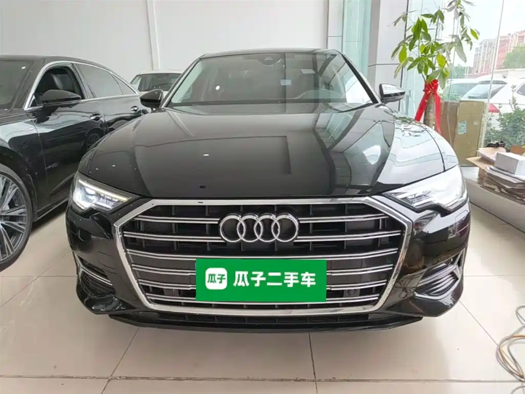 Audi A6L 2023 40 TFSI Luxury