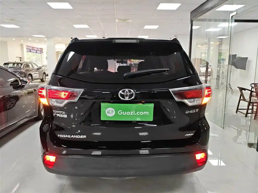Toyota Highlander 2017 2.0T Elite 7 мест