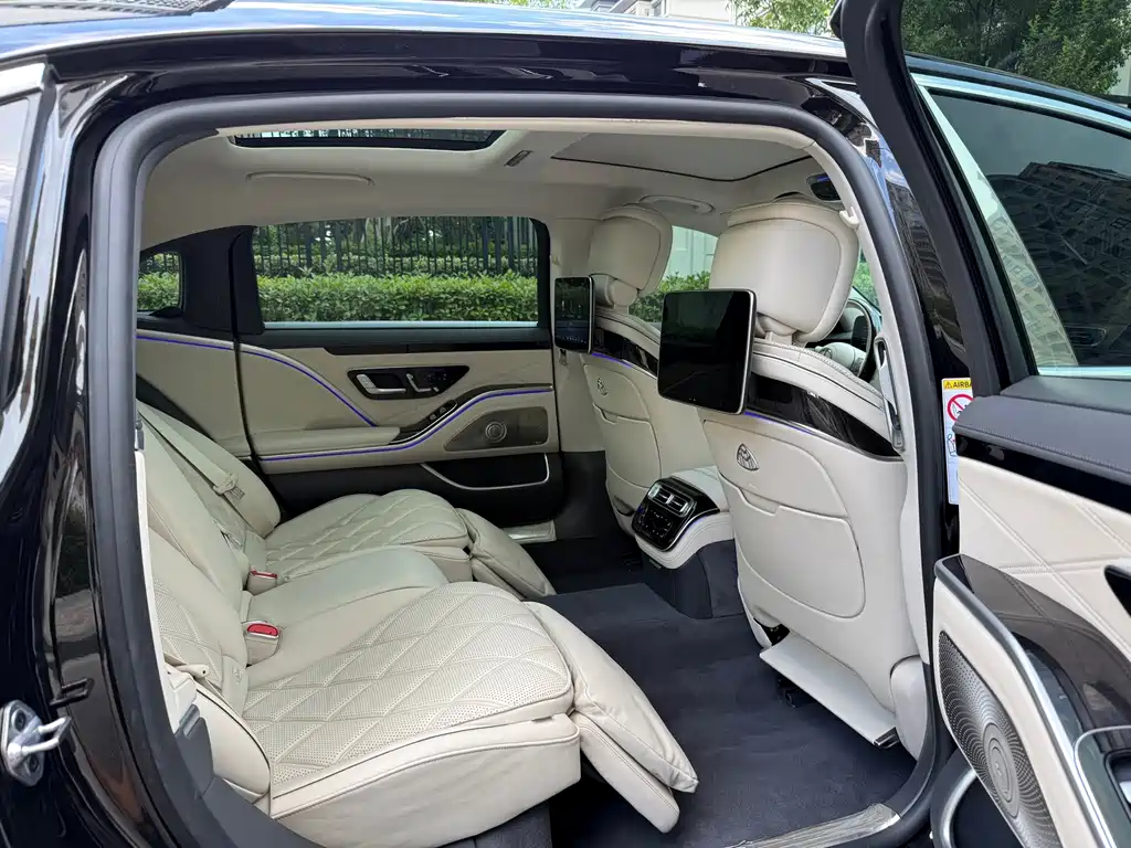 Mercedes-Benz S-Class — миниатюра 11