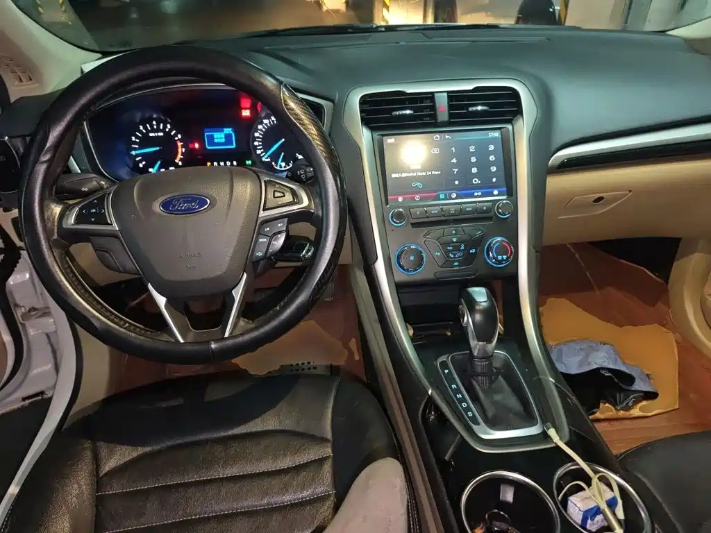 Ford Mondeo — миниатюра 5